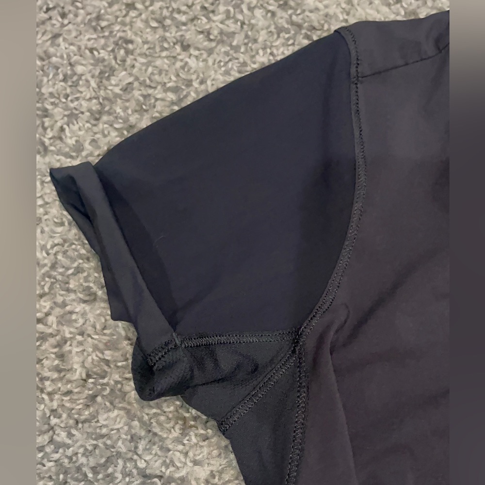 LuLulemon Keyhole Tank - Picture 5 of 8